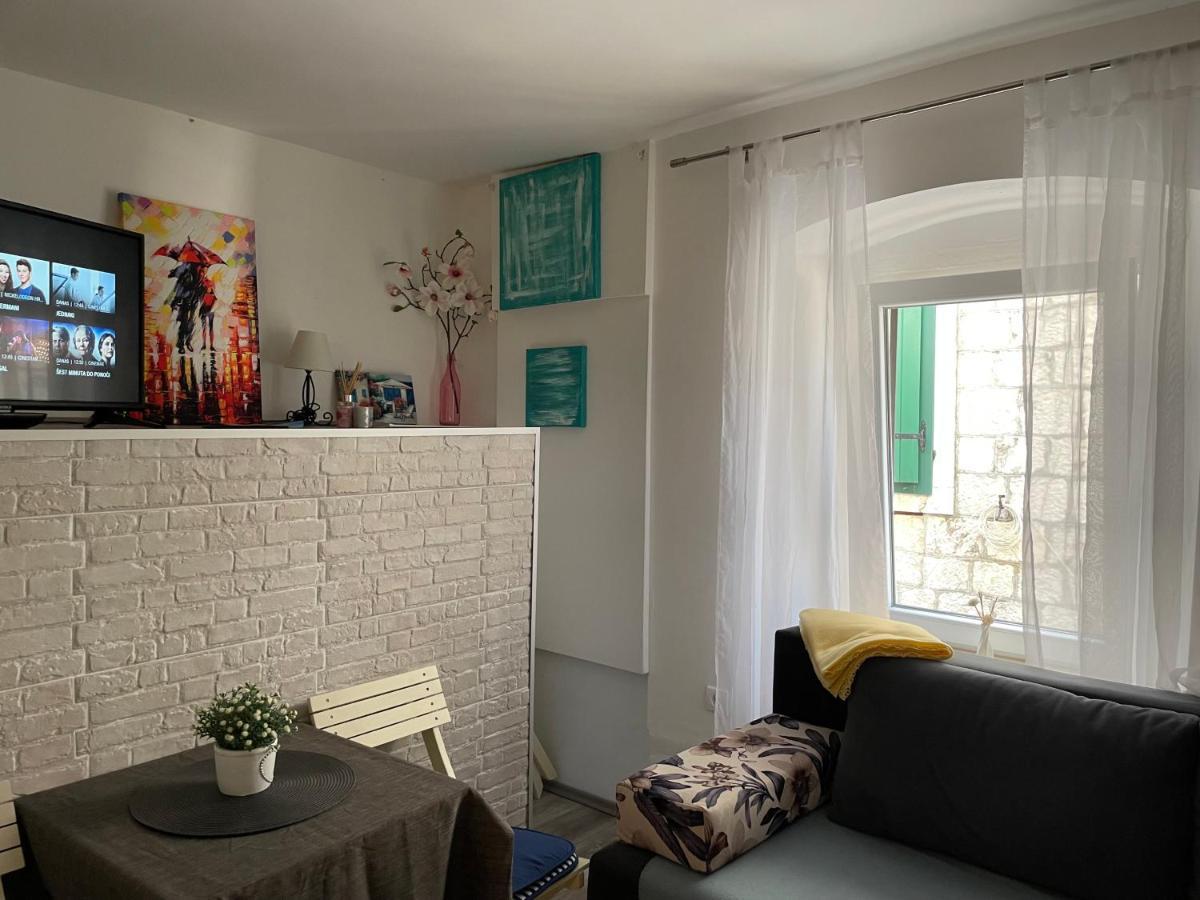 Apartment Chloe Trogir Eksteriør bilde